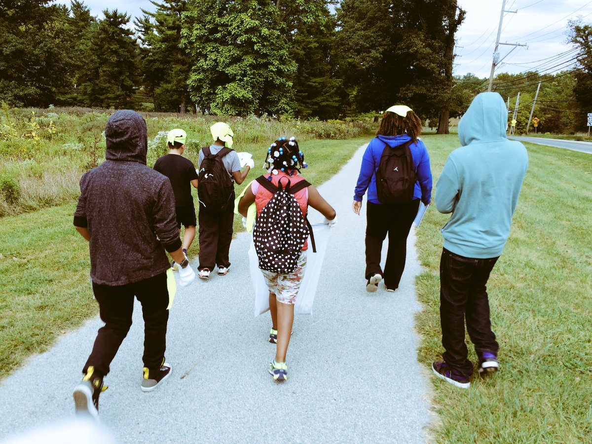 AudubonYMike's tweet photo. Putting in work @ValleyForgeNHP for #NationalPublicLandsDay @Ymcgowan1 @zrboone @GeneyRosay @pfvYMCA @AudubonYmca https://t.co/uLeomQUJ3G