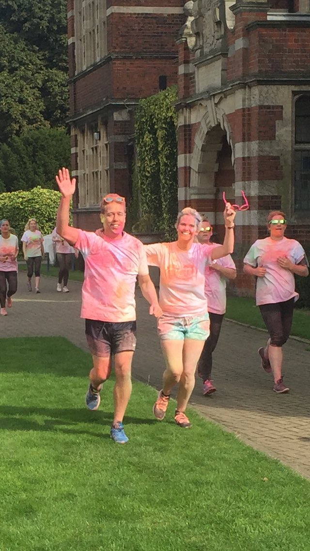 Torbon2's tweet photo. #hullcolourrun https://t.co/ymgUF2I0K4