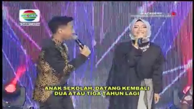 Kapan lagi lihat <a href="/DA3_Rafly/">Muh.Rafly Heriawan</a> dan <a href="/DA2_Ega/">Ega (REAL)</a> nggak nyanyi lagu dangdut? Hihi #DAMI2016
