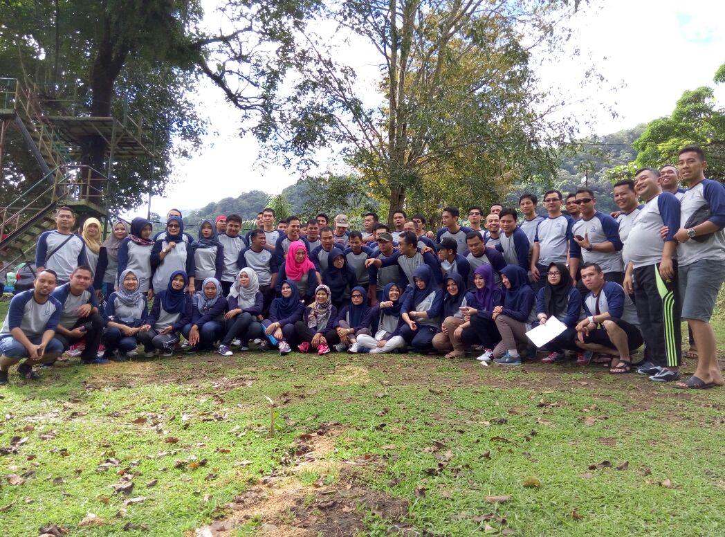 landyolanda18's tweet photo. FPK BRIS KC Pekanbaru road to padang panjang @BRISyariah #infoBRIS 😊😊😊 https://t.co/kZDNzPS4j8