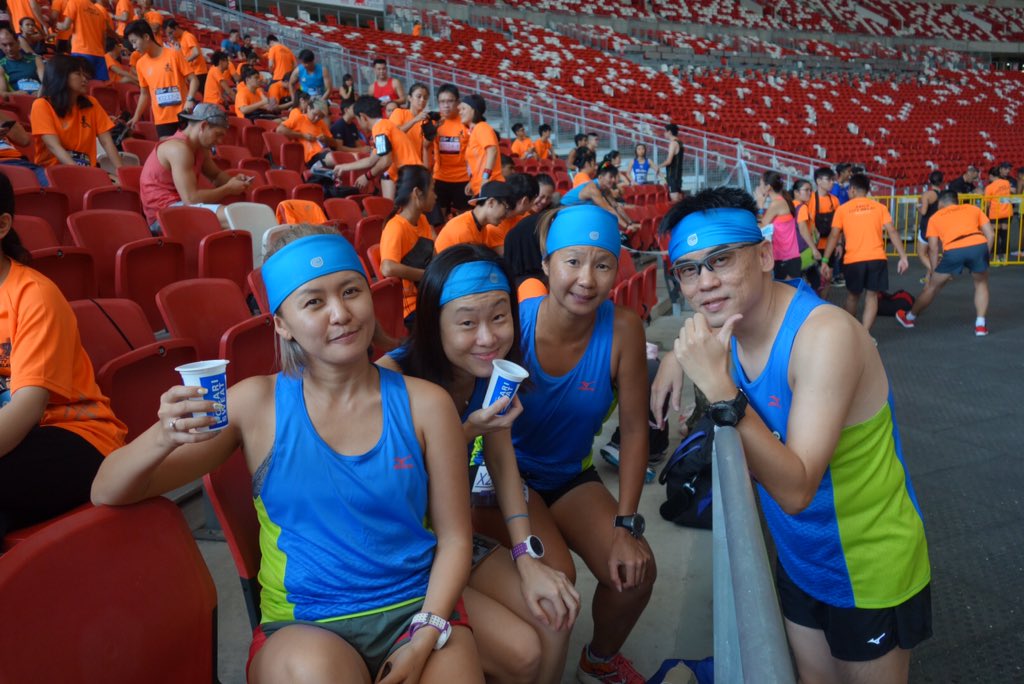 thekallangsg's tweet photo. We're here getting ready for the start of Asics City Relay! Are you here to join in the πππ? Give us a shout! #RelayTheNight https://t.co/Jwms9sVGLV