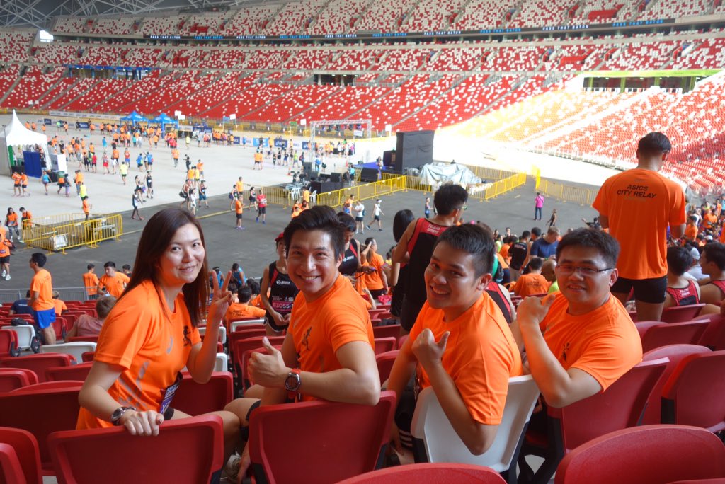 thekallangsg's tweet photo. We're here getting ready for the start of Asics City Relay! Are you here to join in the πππ? Give us a shout! #RelayTheNight https://t.co/Jwms9sVGLV