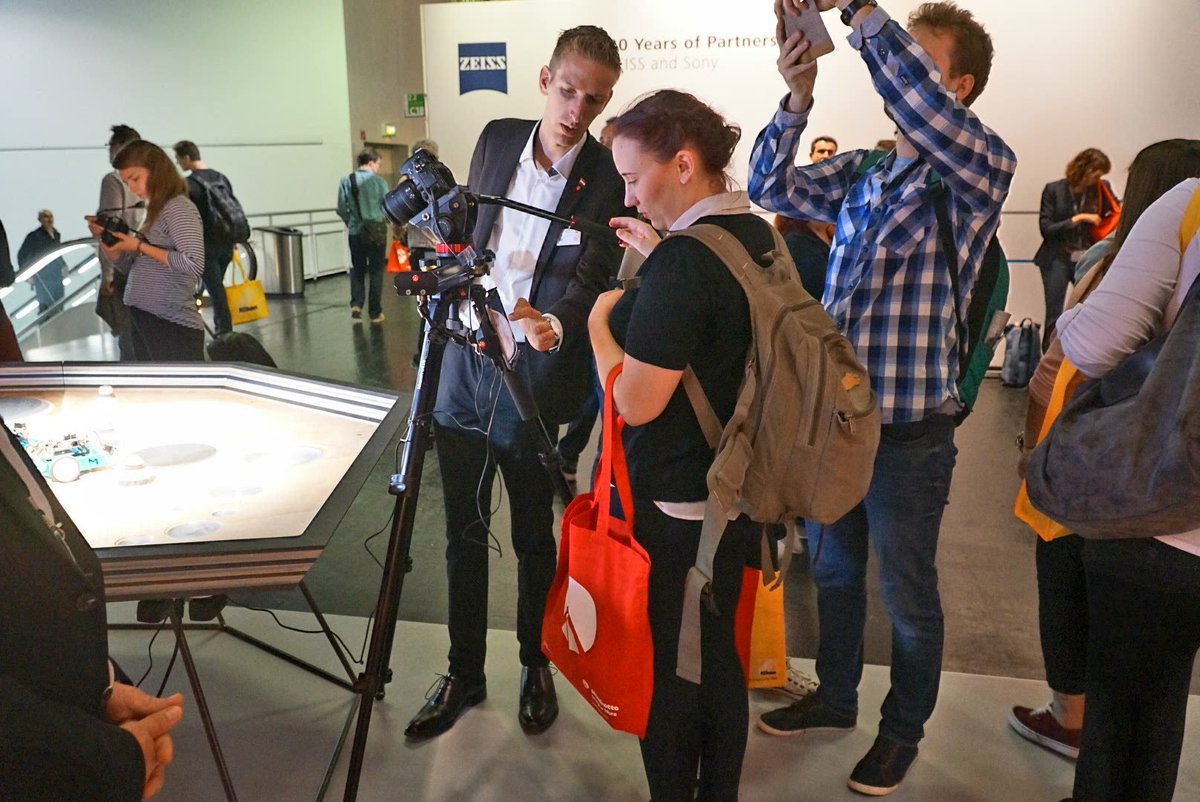 Tag 5 auf der <a href="/photokina/">photokina</a> - wir freuwn uns auf Euren Besuch! <a href="/manfrotto_tweet/">Manfrotto Tweets</a> #manfrottophotokina