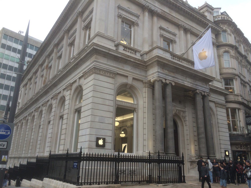 Birmingham What's On on Twitter: "TODAY! The brand new Apple store in #