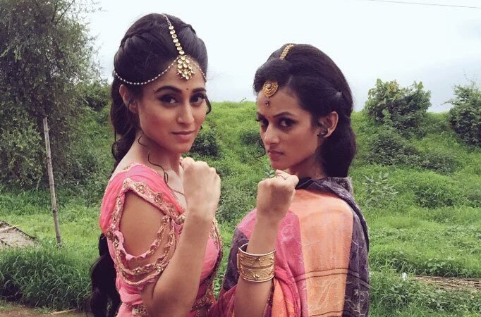 Anushka_Update's tweet photo. Hi somya and kajol ! You very cute in the picture 😘 @TheSomyaSeth @kajolsrivastav1 @tellychakkar https://t.co/VFUbCUwF0Q