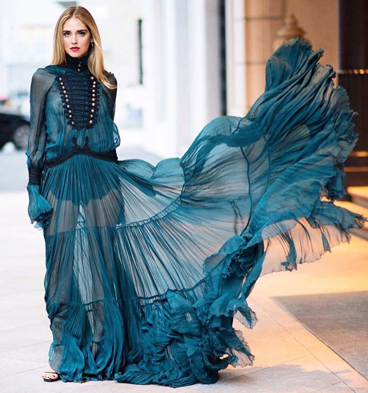 Stilkolikcom's tweet photo. @ChiaraFerragni #MFW #milanfashionweek https://t.co/VuhlmfvZvP