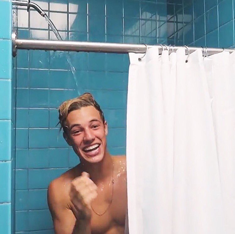 MOONWDALLAS's tweet photo. O sorriso dele dá-me força para enfrentar qualquer coisa! https://t.co/UYFmSUx0yY