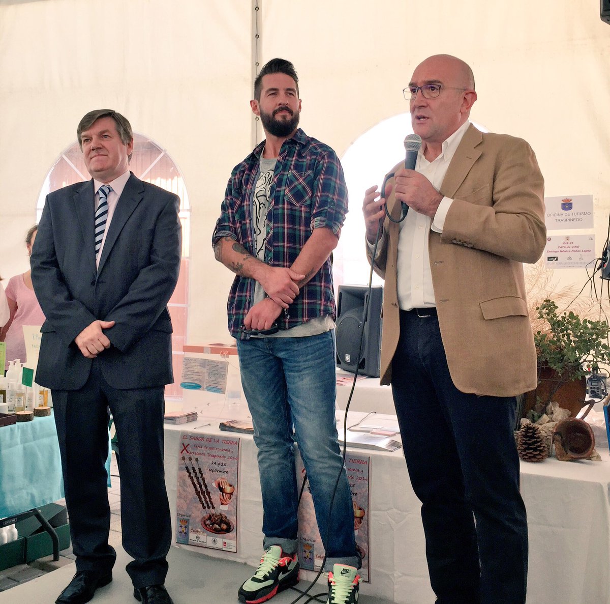 Pte.@JesusJCarnero anima a los productores y asadores de #Traspinedo a unirse a la marca #AlimentosVLL #AGustoDeTod@s @PinchoTraspi