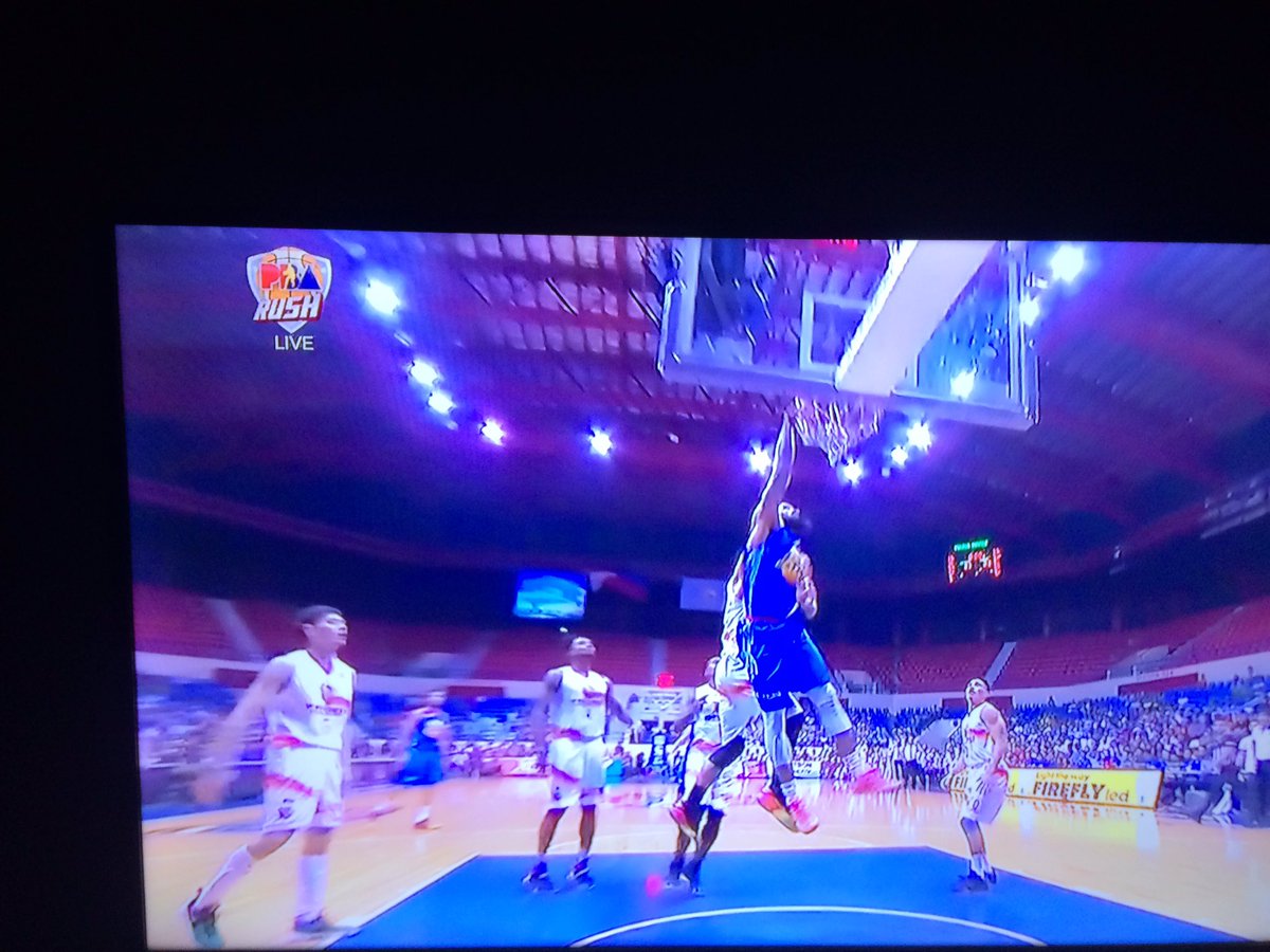 gerardnaval's tweet photo. .@jaywil17 needs help vs @phx_fuelmasters like this! @theTNTnation #TNTvsPHX #PBA2016QFINALS https://t.co/LwWPqAKtWs