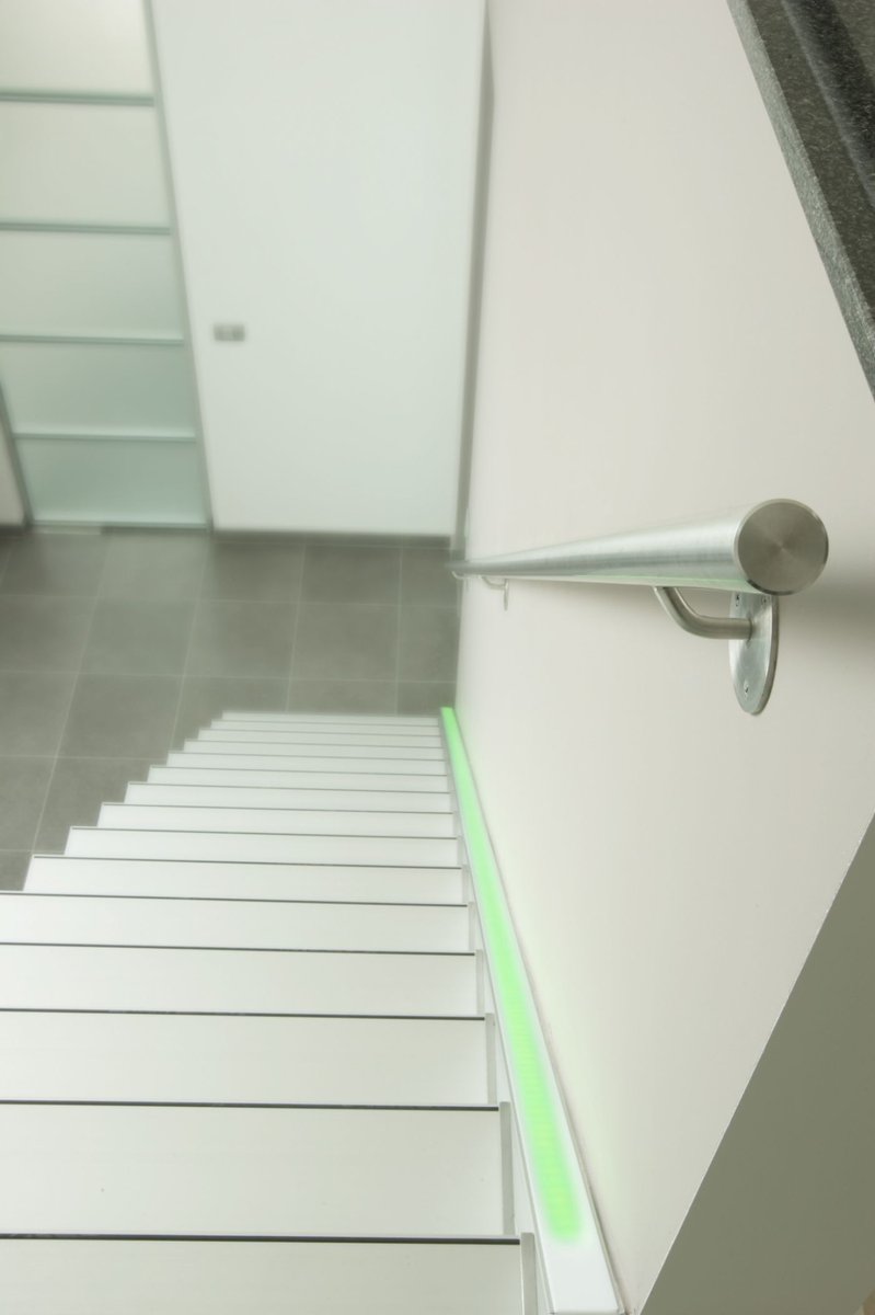 Trappenshowroom's tweet photo. A #staircase in the living room as a focal point of your #interior https://t.co/jcItJbf0dQ
