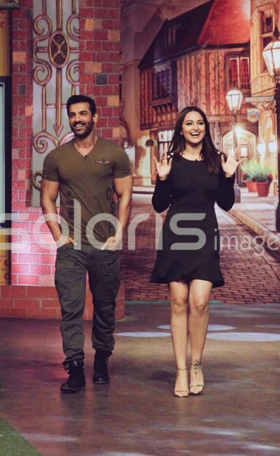 TeamJAFC's tweet photo. #Force2 Promotion begins 😊😊 @thejohnabraham @sonakshisinha @TahirRajBhasin https://t.co/lqsgtqmD7m