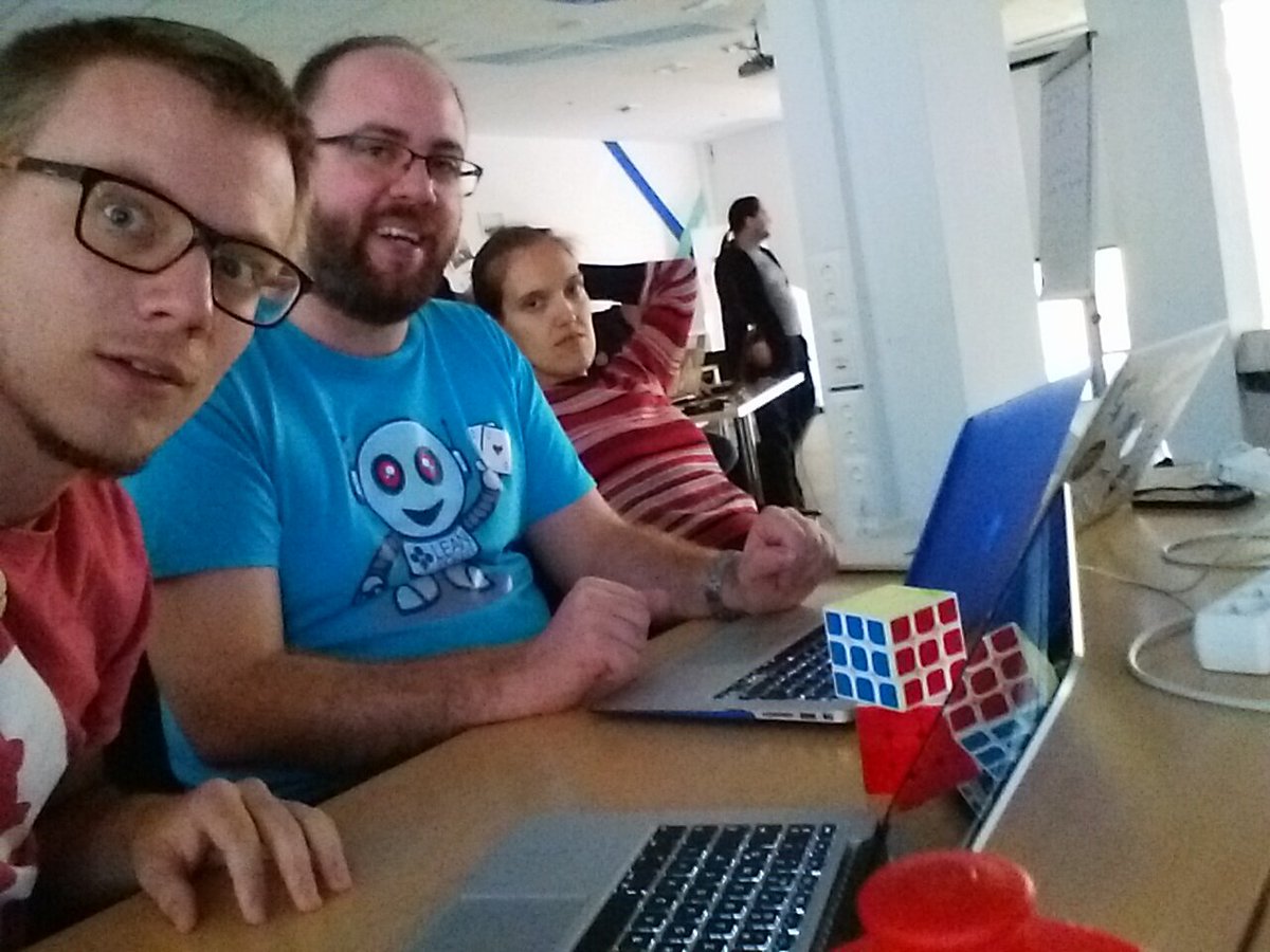 Mixed emotions in the #golang team at #leanpoker <a href="/LeanPoker/">Lean Poker</a> <a href="/napibullshit/">Kiglics Bence</a> <a href="/knifeofdreams/">Judit Andrasi</a>