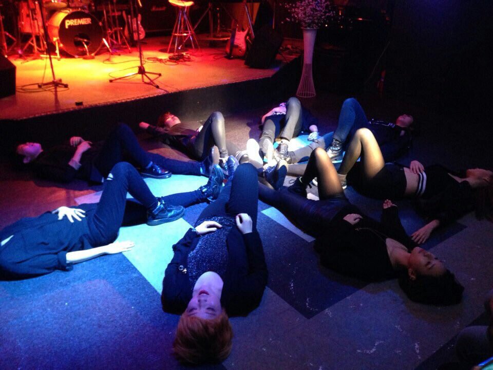 slamparty's tweet photo. MCTC는 2015년 퀴어문화축제의 길거리 공연으로 데뷔하여 대구퀴퍼, 레주파 공개방송, 용자레이블 게스트 등의 공연을 거쳐 2016년 퀴어퍼레이드 애프터파티때 신나는 무대를 선보인 팀입니다. #slam 파티에서 특유의 흥 넘치는 공연을 선보일 예정. https://t.co/BD4yPGArRT