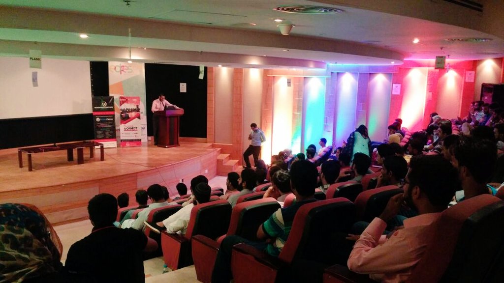 TechHubConnect's tweet photo. Keeping the tradition alive,@Wordpress_PK meet up kicks off with the national anthem! House full!
#Edfest2016 #WPmeetupPk #Freelancers https://t.co/us6G66KyxD
