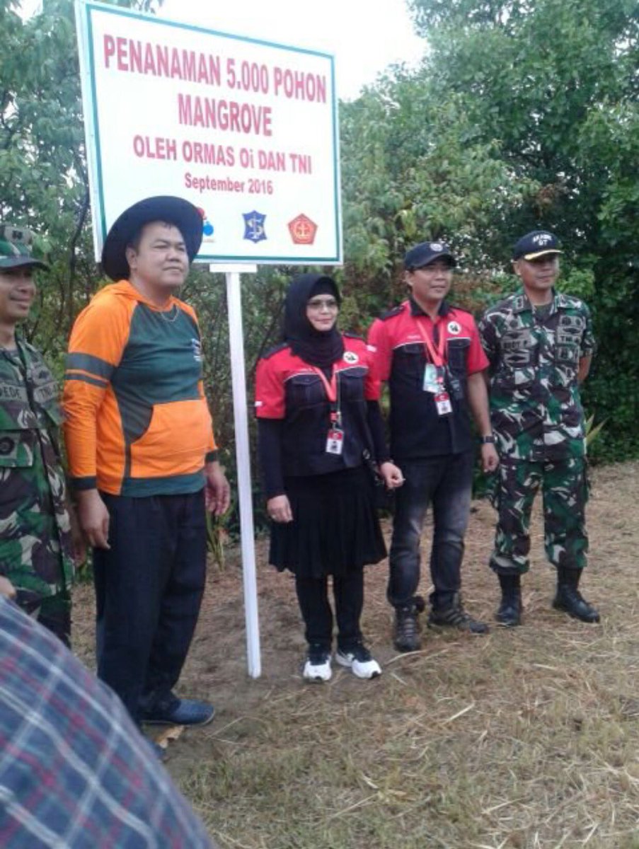iwanfals's tweet photo. Oi Jawa Timur &amp; Tentara 🇮🇩 https://t.co/4f4kqIjHfn