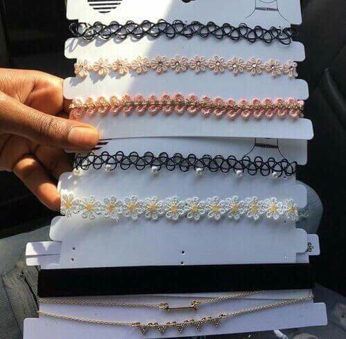 GlammAddict's tweet photo. 😏 RT ET FOLLOW MOI
POUR GAGNER CE LOT !

   TIRAGE A MES 15.9K 😏 https://t.co/0OxiyaMsBW
