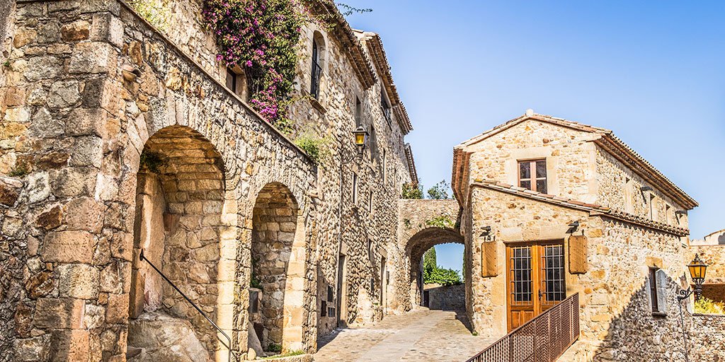 IMMOGESTIO's tweet image. ¿Hora de aparcar la toalla y el bañador? Experiencias de otoño en la Costa Brava... ¡Visita nuestro blog Holadays! bit.ly/2cUbf7Q