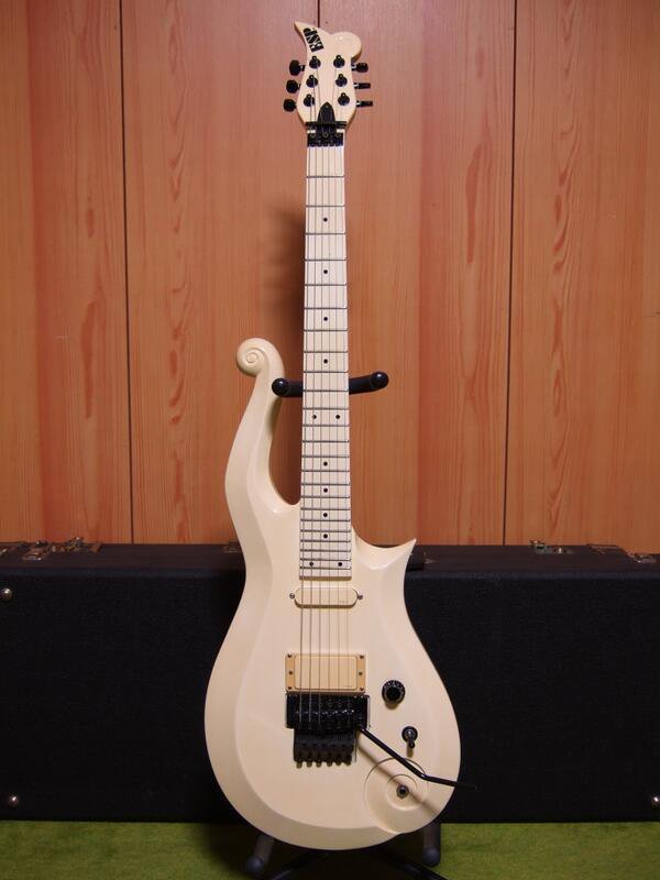 LUNA SEA最初期にSUGIZOも使用してたプリンスと全く同じ元々は