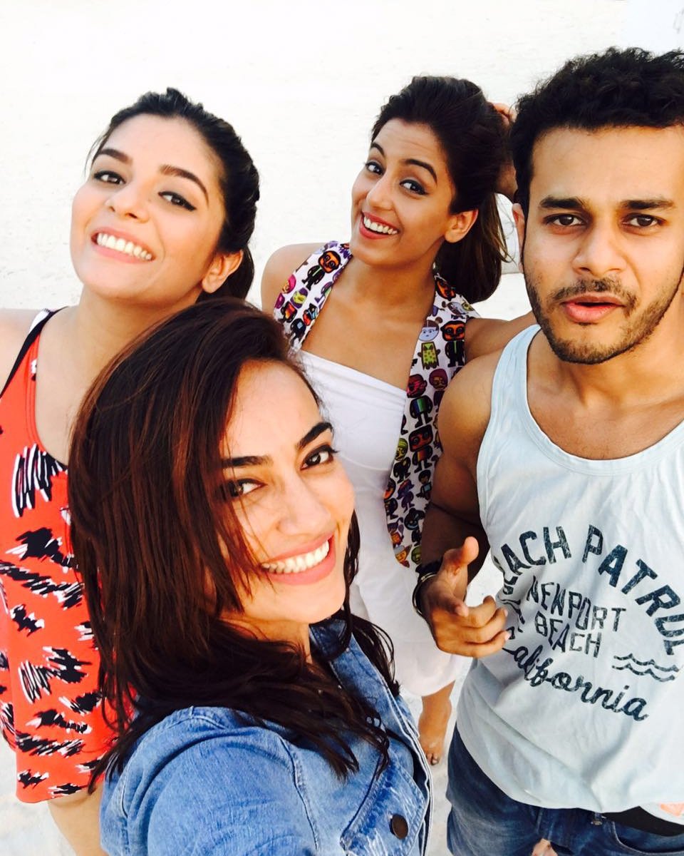 MarinatingF's tweet photo. #DesiExplorersYASIsland #marinatingfilms #DesiExplorers #marinatingfilmsyoutube https://t.co/zz849XYoUI