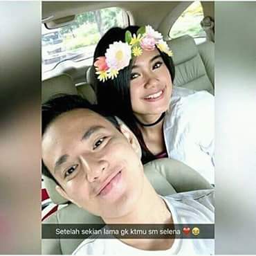 Ridya_Syifa02's tweet photo. Setidaknya kalian pernah bikin gw senyum2 sendiri @audimarissa_ @BillyDavidson_ https://t.co/fyCEWkU8xy