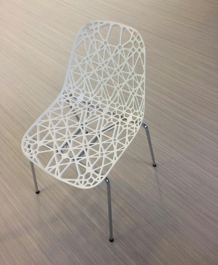 AlienTempert's tweet photo. @vtwonen Weten jullie waar deze stoel van is? https://t.co/gW9NY28tEt