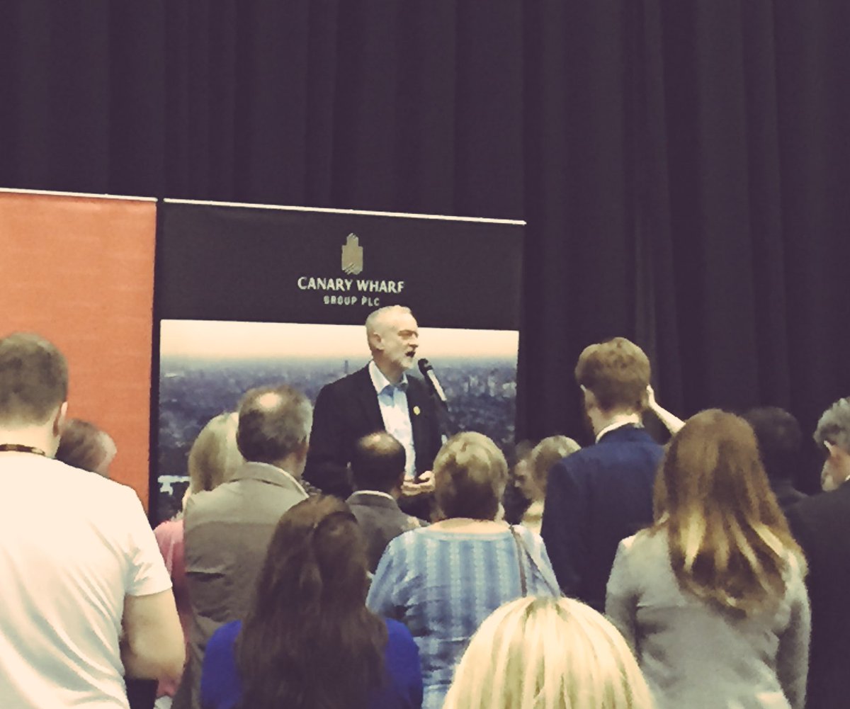 Jeremy speaking at the #London #LabConf16 reception