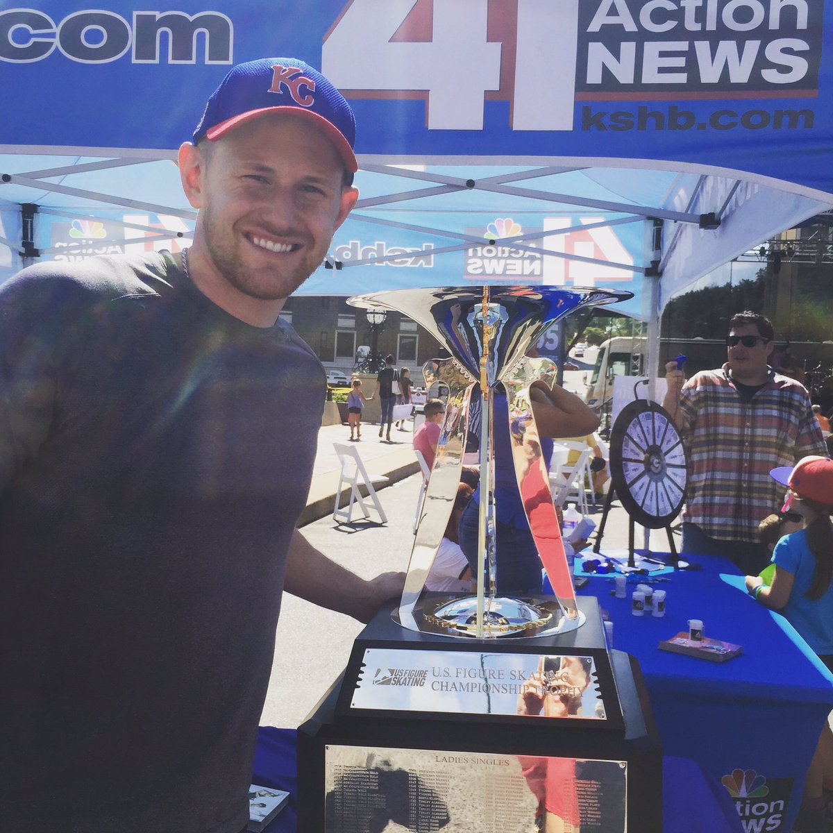 Big thx to our #USChamps17 #HonoraryChair, & 2x #NationalChamp @johncoughlinusa for stopping by the @41actionnews booth @ the #PlazaArtFair!
