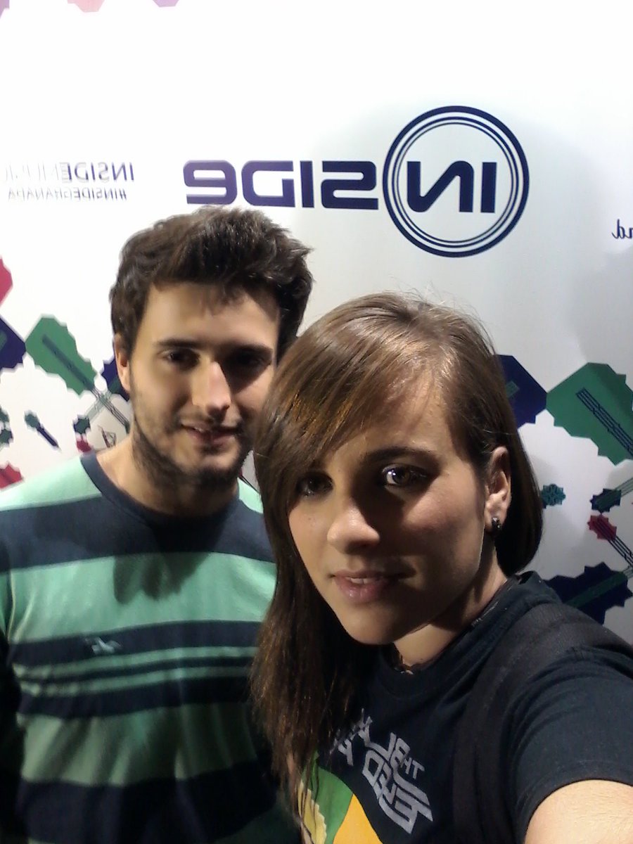 Mindy_NRobot's tweet photo. Aquí en el Granada Sound @InsideShops #insidegranada https://t.co/6BY6qn4dRo