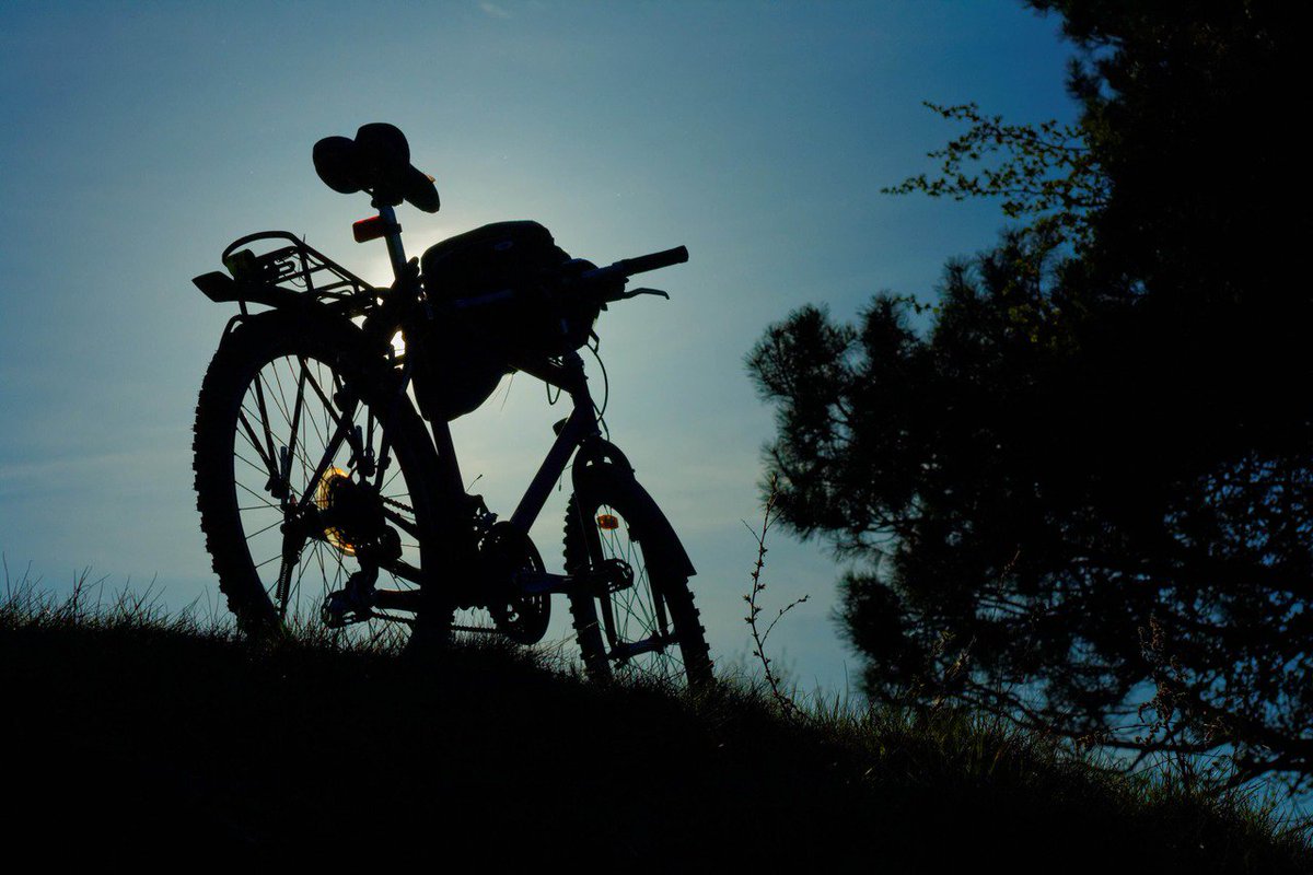 CycleMapApp's tweet image. 6 Essentials You Should Carry in Your Cycling Pack bit.ly/29bxPeE #Cycling