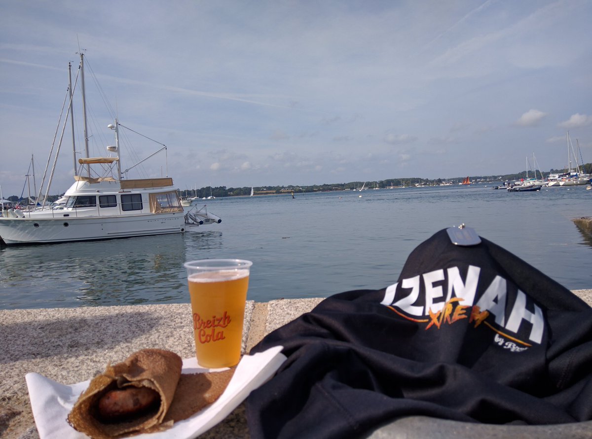 adeorun_tw's tweet photo. Arrivée de la #izenah Xtrem, une course à obstacles made in #bretagne sur l'île aux Moines https://t.co/tVpzh4RpTa