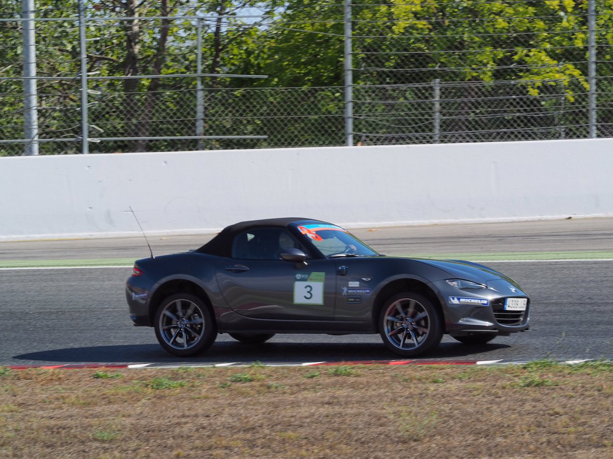 El equipo Mazda Eco Team en acción en el <a href="/Circuitcat_es/">Circuit de Barcelona-Catalunya</a> #ECOseries