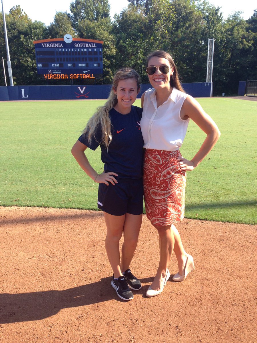 UVASB3's tweet photo. #HoosSmilingNow #AlumMeet&amp;Greet @MLabshere @ginger_carrot @McKallMiller @TiaMitchellGA @UVASOFTBALL https://t.co/IPxdxQMOUY
