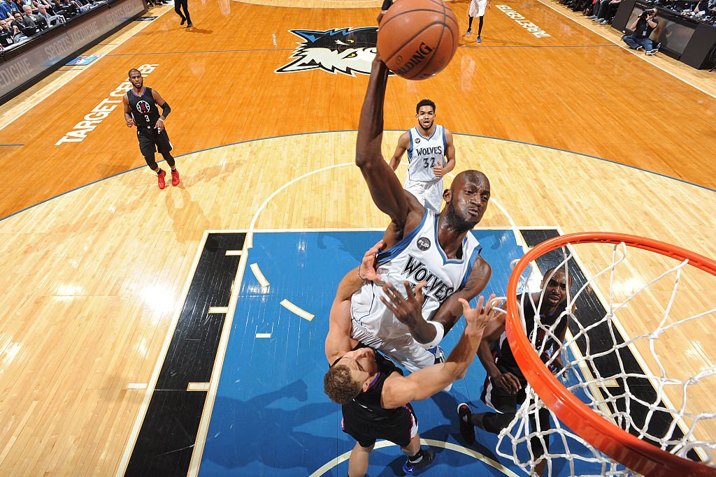 NBA's tweet photo. The KID could FLY! #ThankYouKG https://t.co/vdWWU2YxEK