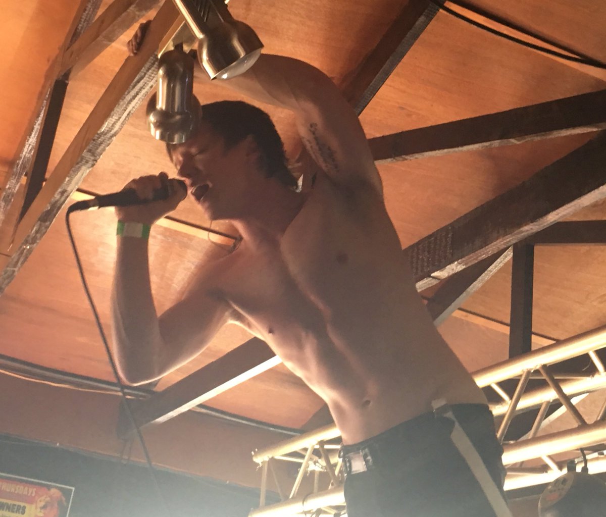 BsharpEnt's tweet image. Super impressed by @SetForTheSky @KrankdUpFest - stage presence is unbelievable!