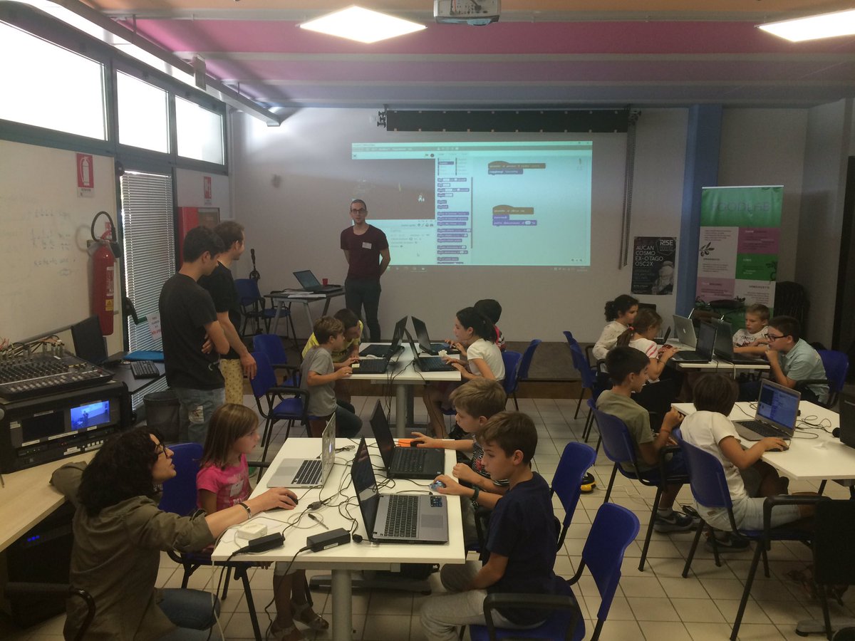 coderdojopd's tweet photo. 3...2...1...Ripartiti!!! #scratch #unity #dojopics #becool https://t.co/etMF2X3uKq