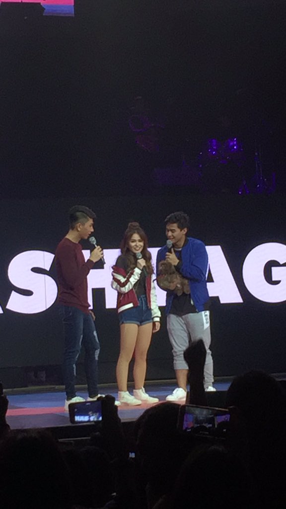 JhoeyPascua's tweet photo. Mc-Mc yan ang name ng bagong aalagaan ni Aling @ElisseJoson 

#HashtagsTheRoadTripConcert https://t.co/GNL9E0aZmK