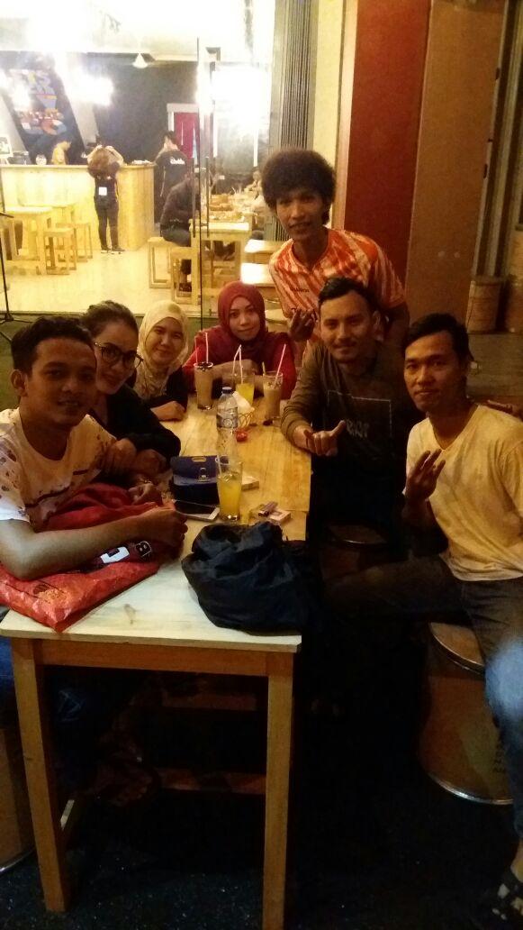 Warung andelan punya bang <a href="/caisar5/">caesar silitonga</a> , mantap