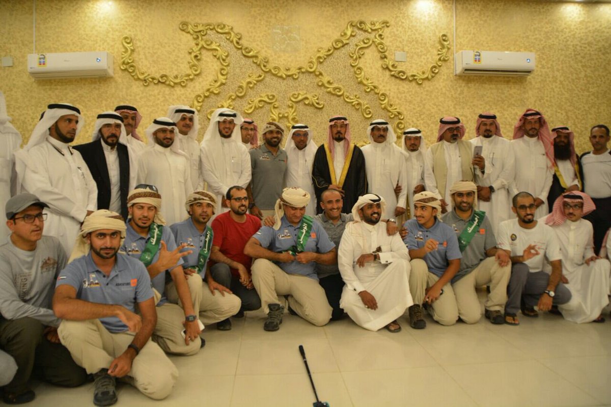 يقوم فريق هايكينج الإمارات بمسير جبلي في السعودية بحملة "مصيرنا واحد" وذلك بمناسبة اليوم الوطني السعودي