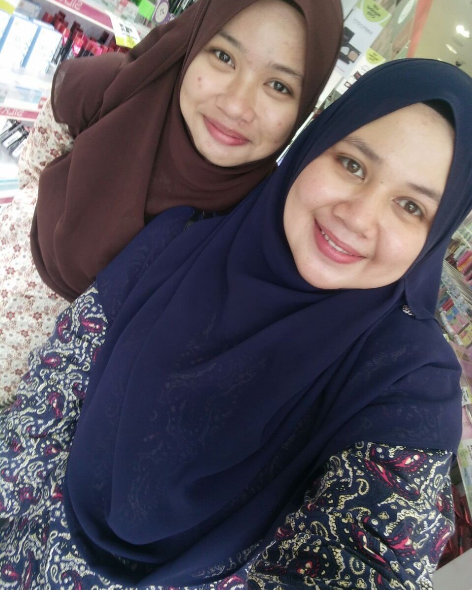 AzlianaHalim's tweet photo. U r my 🌻sunshine.. ecehcehceh.
#sistor https://t.co/UiGvjFqzy1