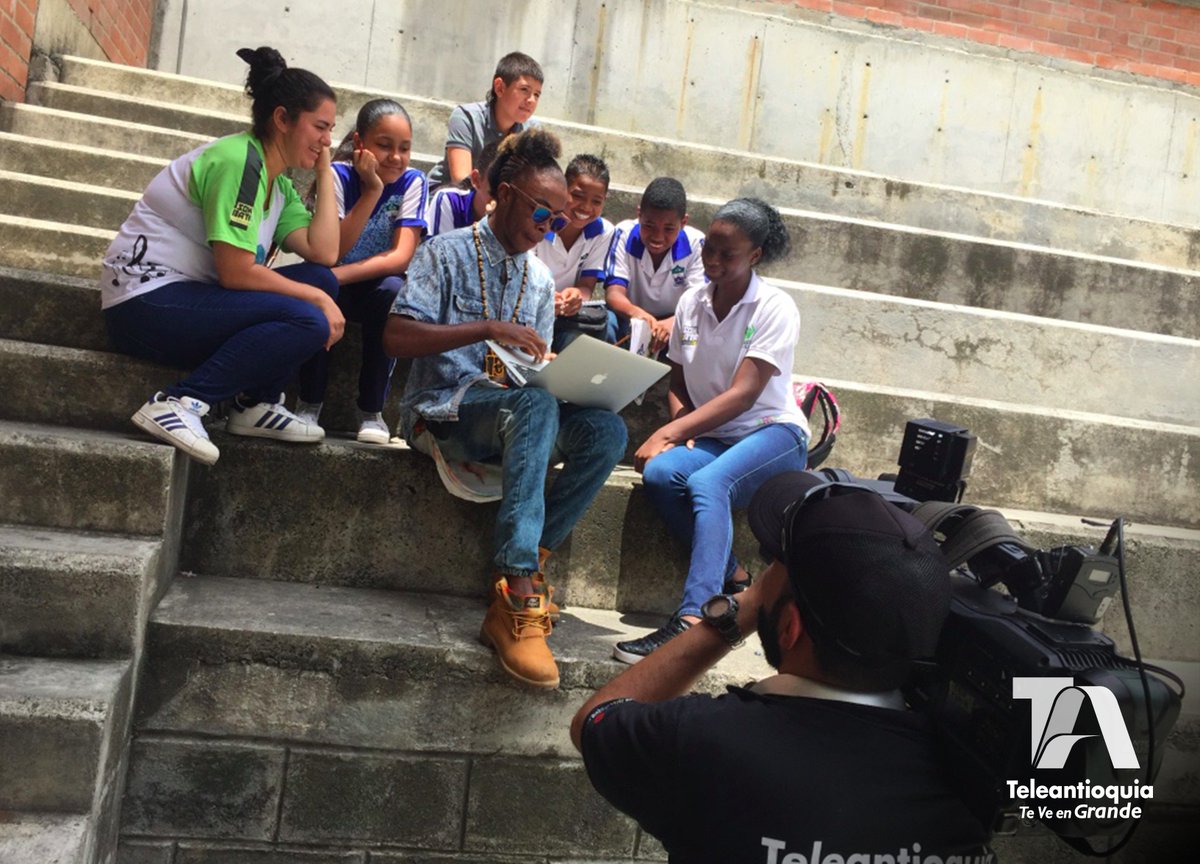 Teleantioquia's tweet photo. Las imágenes se quedan cortas para describir las experiencias vividas en esta temporada de @YoSoyDigital gracias al @Ministerio_TIC. https://t.co/SZQbO6ZEQE