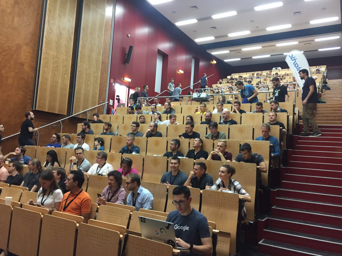 AppDev_AT's tweet image. Ein paar Eindrücke von der ersten droidcon in Wien letzte Woche @droidconVIE u.a. mit @google u. @FastlaneTools