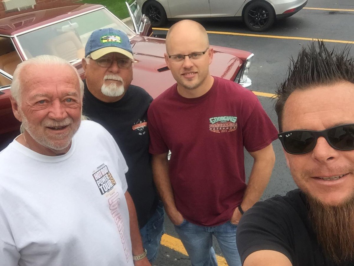 Kindigitdesigns's tweet image. Dave is on his first #ggroadtour with buddies Ron, Dave and Jason. 5 days on the road starting in Il. to Tx. He will be driving the 65 GTO!