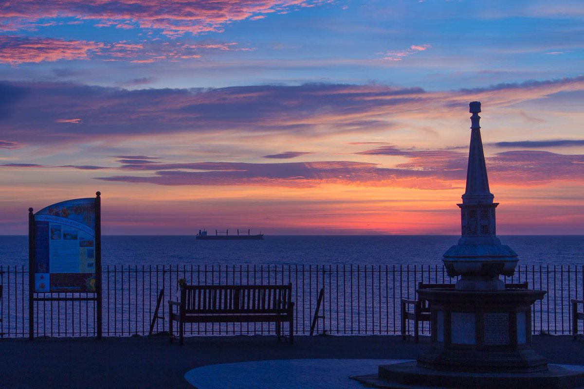Left Brain
Right Brain
Half Brain
It’s a no brainer
#Cullercoats is the place to live
 #NorthTyneside