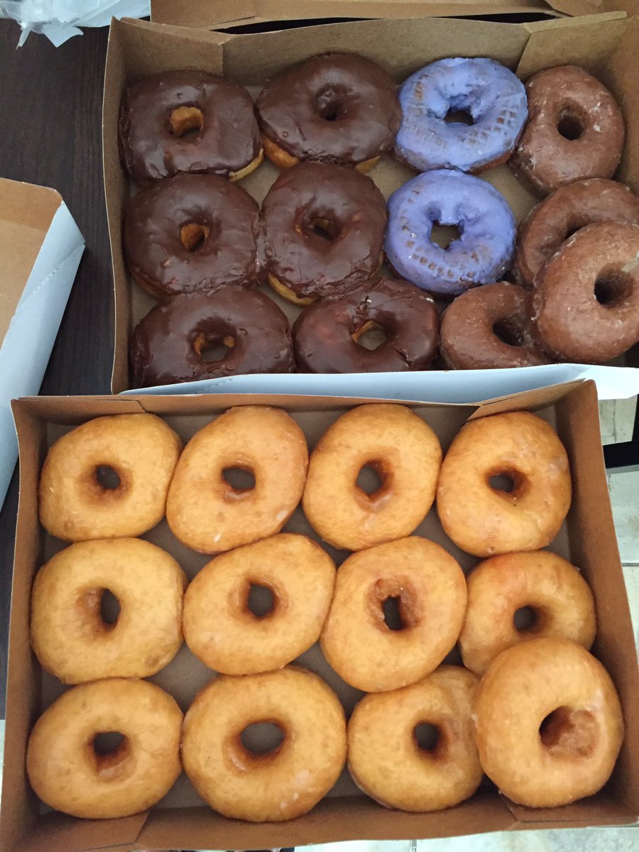 UNTRUF's tweet photo. Come hang out! Football is on, donuts are fresh, coffee is brewing https://t.co/LhRSffY4fL