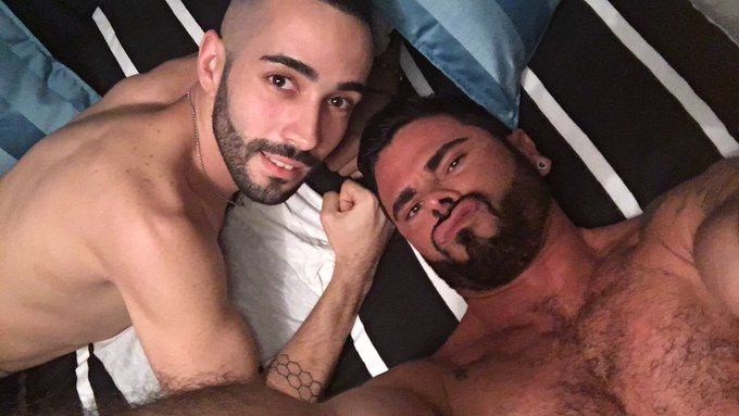 Ya en Torremolinos con @MarioDomenechX esta noche en QUERELL @PornCornParty https://t.co/tdiHcqruTP