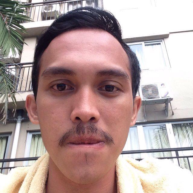 Come hangout with me on #BIGOLIVE. web.live.bigo.sg/2108412200#147…