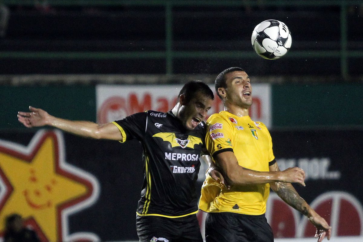 murcielagosfc's tweet photo. 📸 J11 MurciélagosFC Vs @venadosfc @AscensoMX #AbrazadosPorElFutbol ⚽️🏆 https://t.co/6hsmTzNJ6y