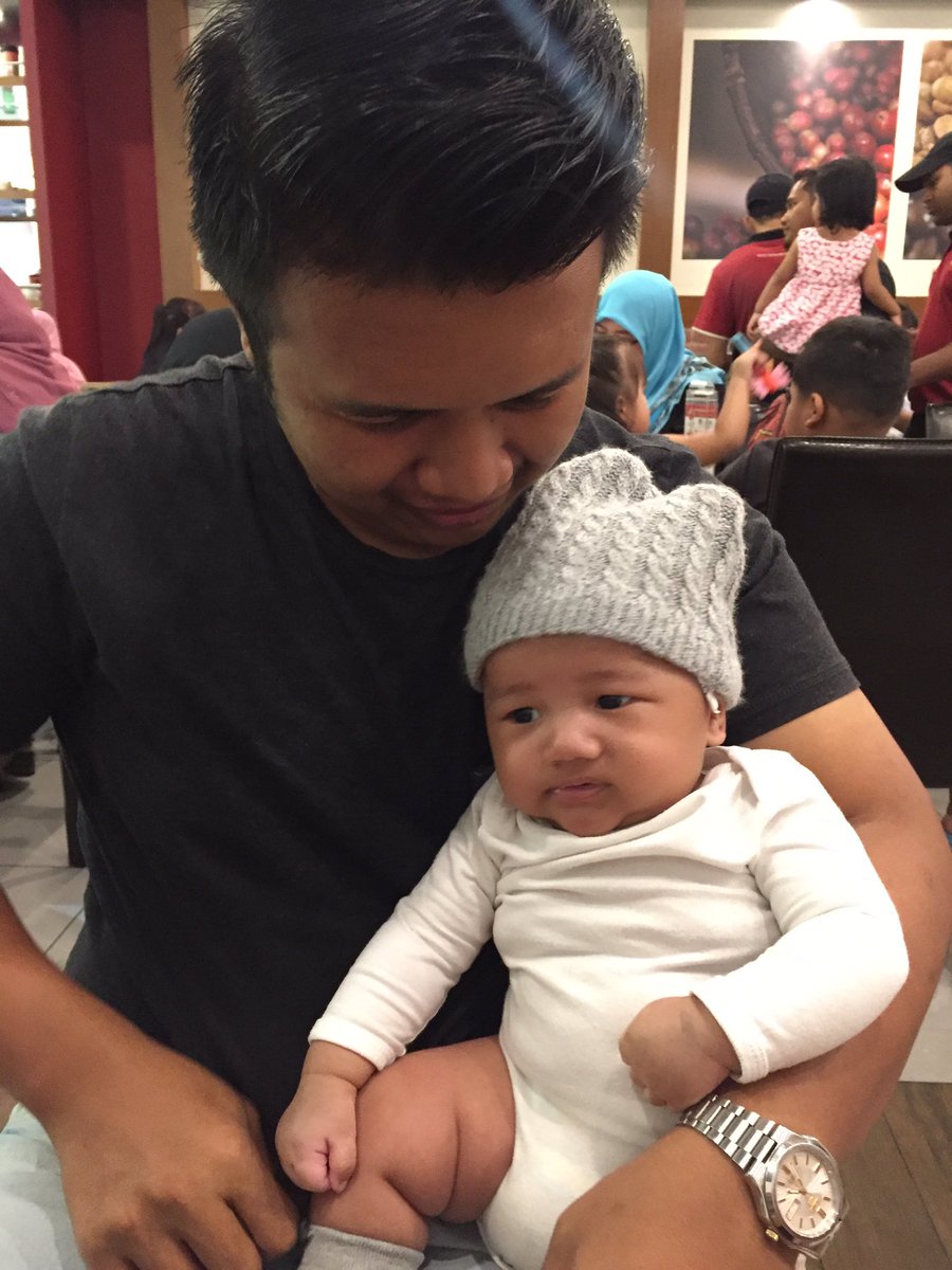 AndharMusa's tweet photo. Bleurk unclee bluerkk 😝😝😜👶🏼 #babyaryan https://t.co/q8ET6Cn0Yb