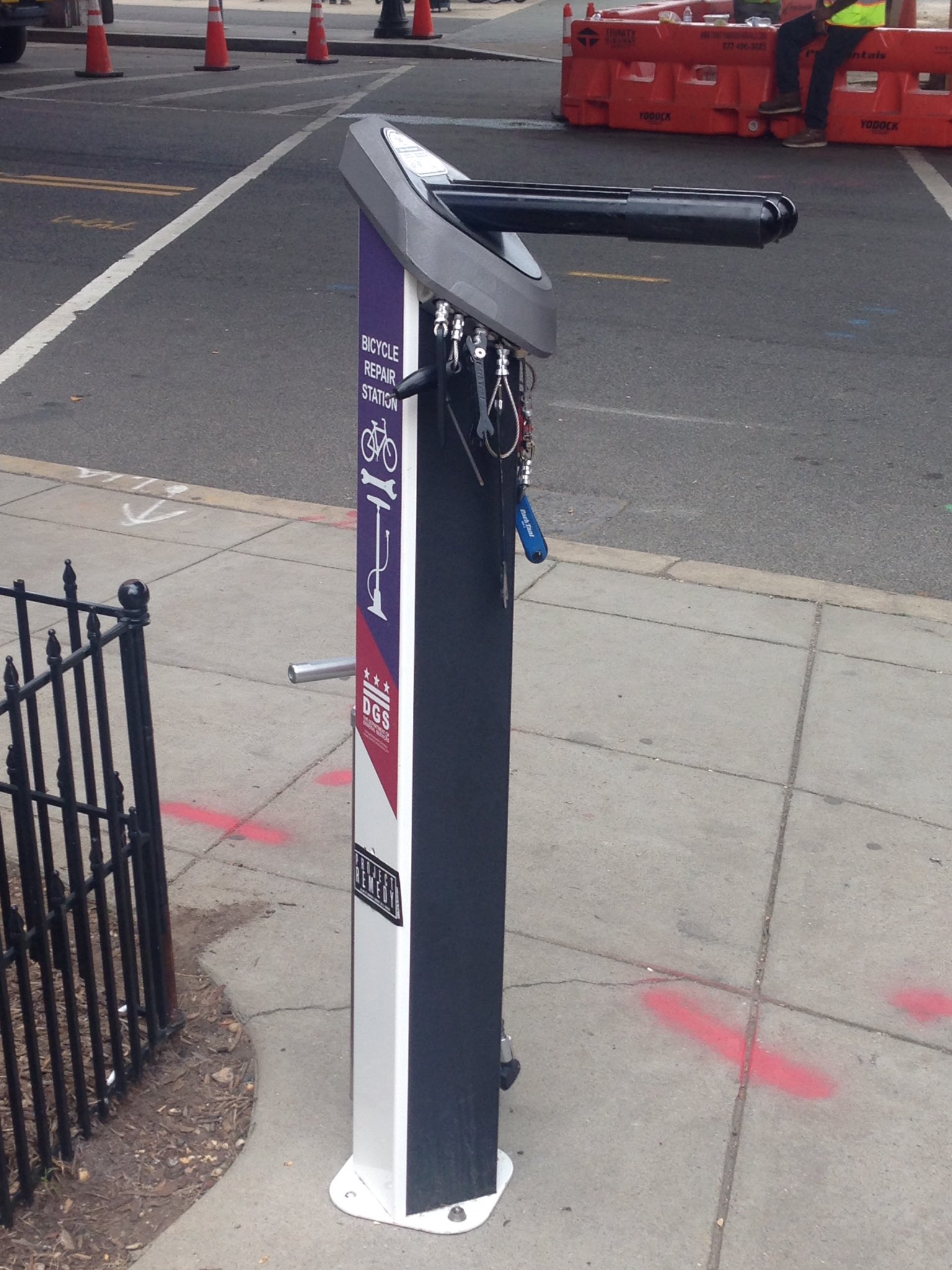 Helder Gil on X Nice job by DCDGS installing a bike repair station by Georgetown waterfront. georgetowndc bikedc https t etcmI4YXd6 X