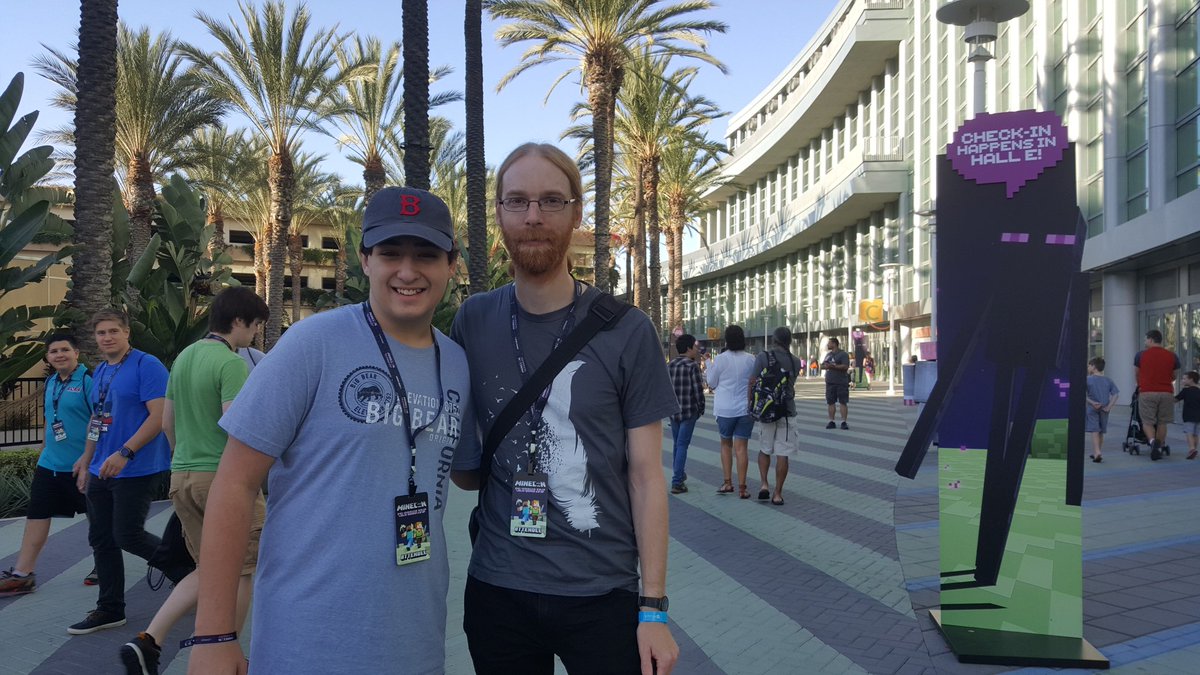 GerryOrz's tweet image. Soooo this happened this morning- can't beleive i met @jeb_ !!! Thank u for the pic! @Minecraft #Minecraftfan #minecraftnation #Minecon2016